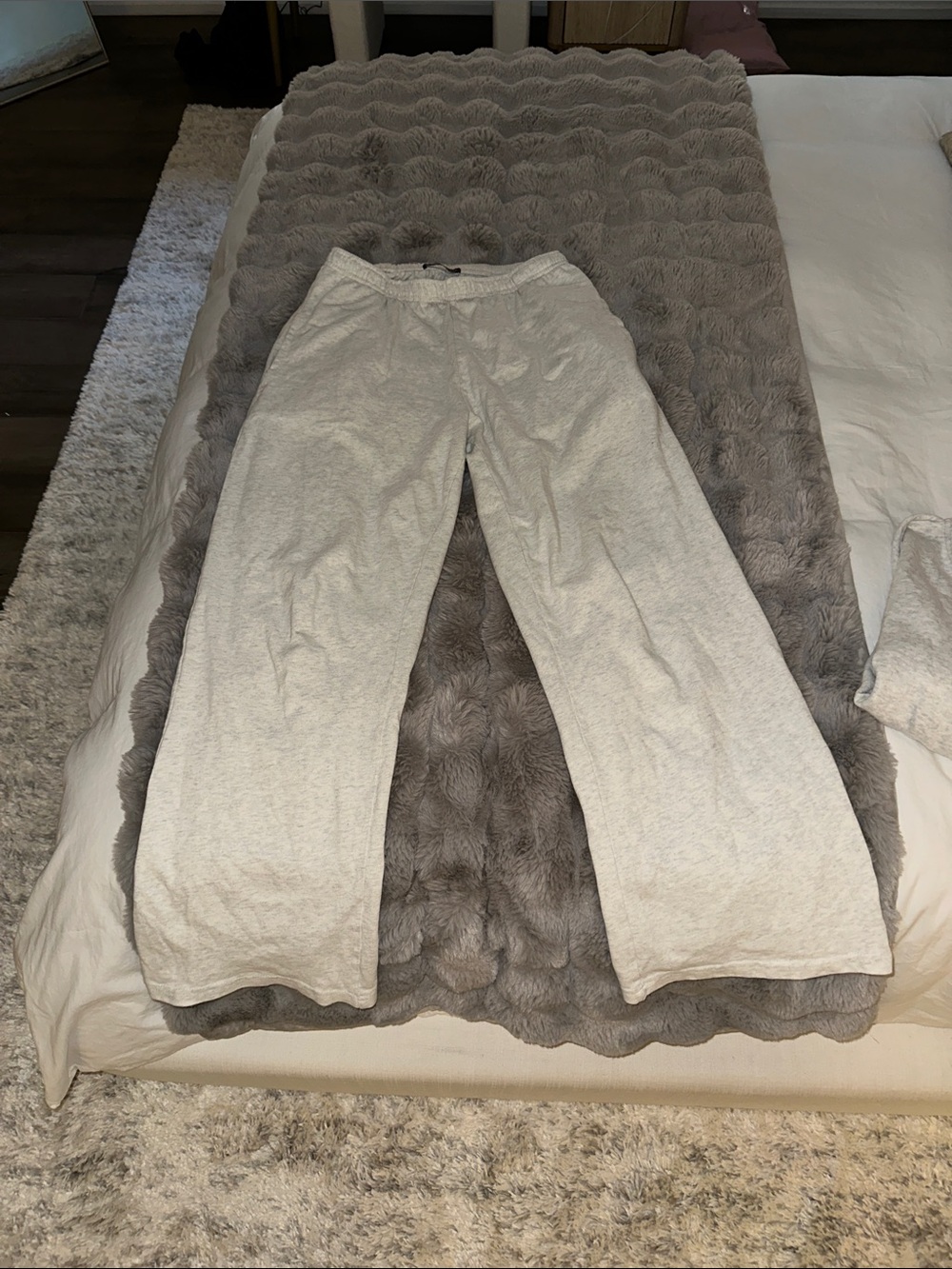 Brandy Melville Off-White Elastic Waist Lounge Pants